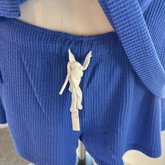 Super Comfy P.J. Salvage Waffle Knit Pajama Short Set, Size Medium - Picture 3 of 9